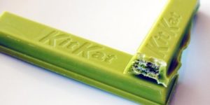You can buy green tea anything - things I learnt in China (Kit Kat)