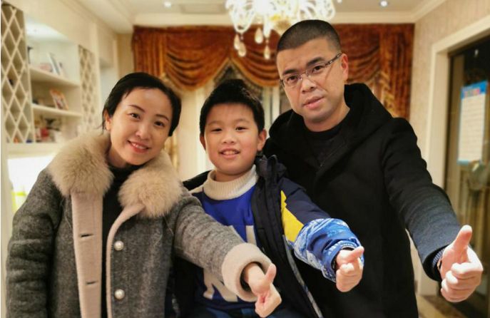 parents and son family photo in china